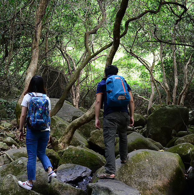 ထုပ်ပိုးရန်အတွက် အကောင်းဆုံး ရေစိုခံ ခရီးသွား ကျောပိုးအိတ်