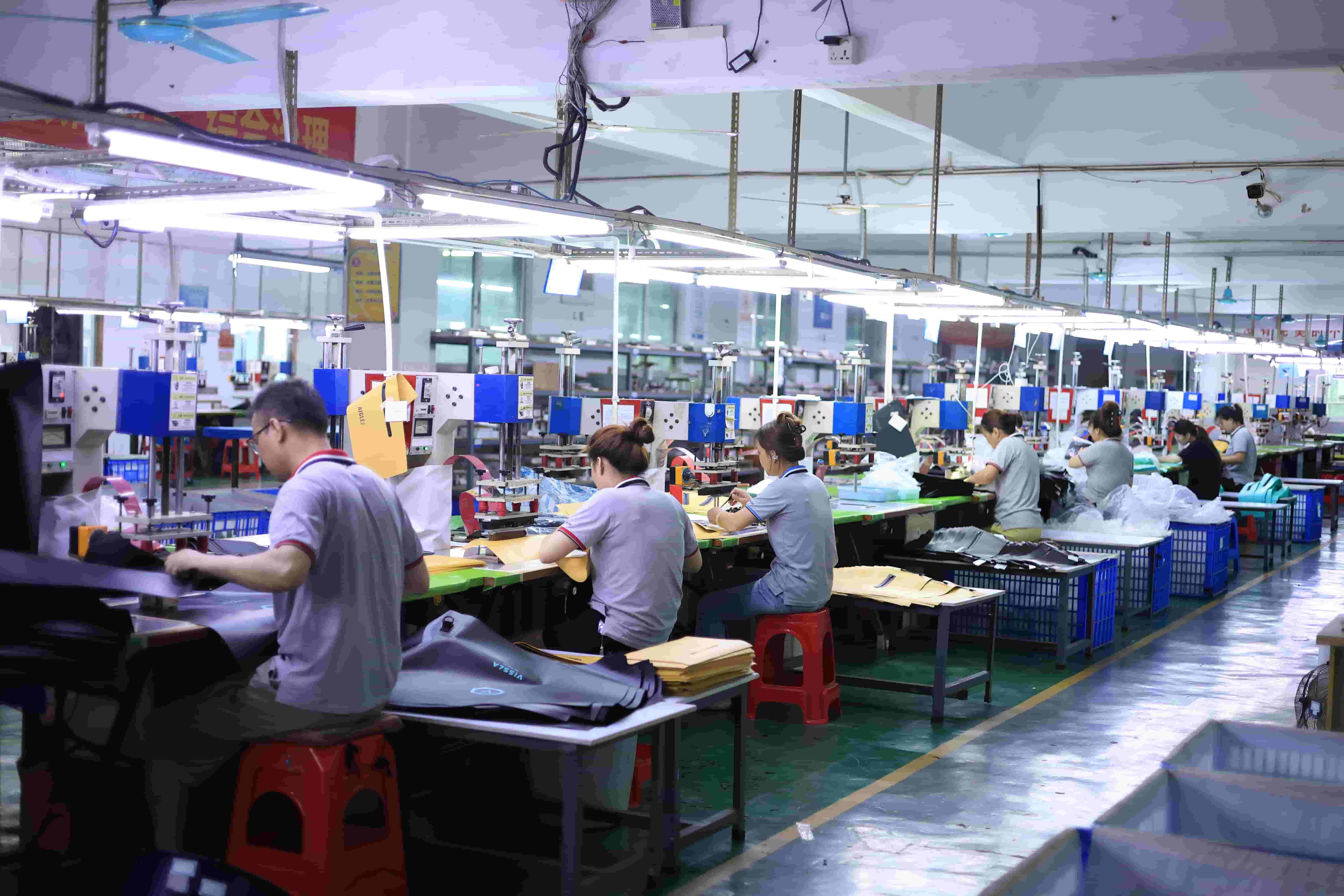 တရုတ်နိုင်ငံရှိ ရေစိုခံအိတ်ထုတ်လုပ်သူ- OEM လမ်းညွှန်ချက်အပြည့်အစုံ